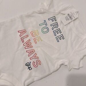 0-3 mo NWT Gap onsie